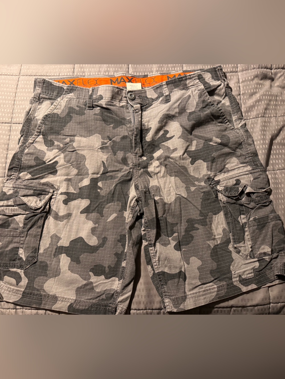 Excellent condition urban pipeline Grey Camo Cargo Shorts with MaxFlex Waistband